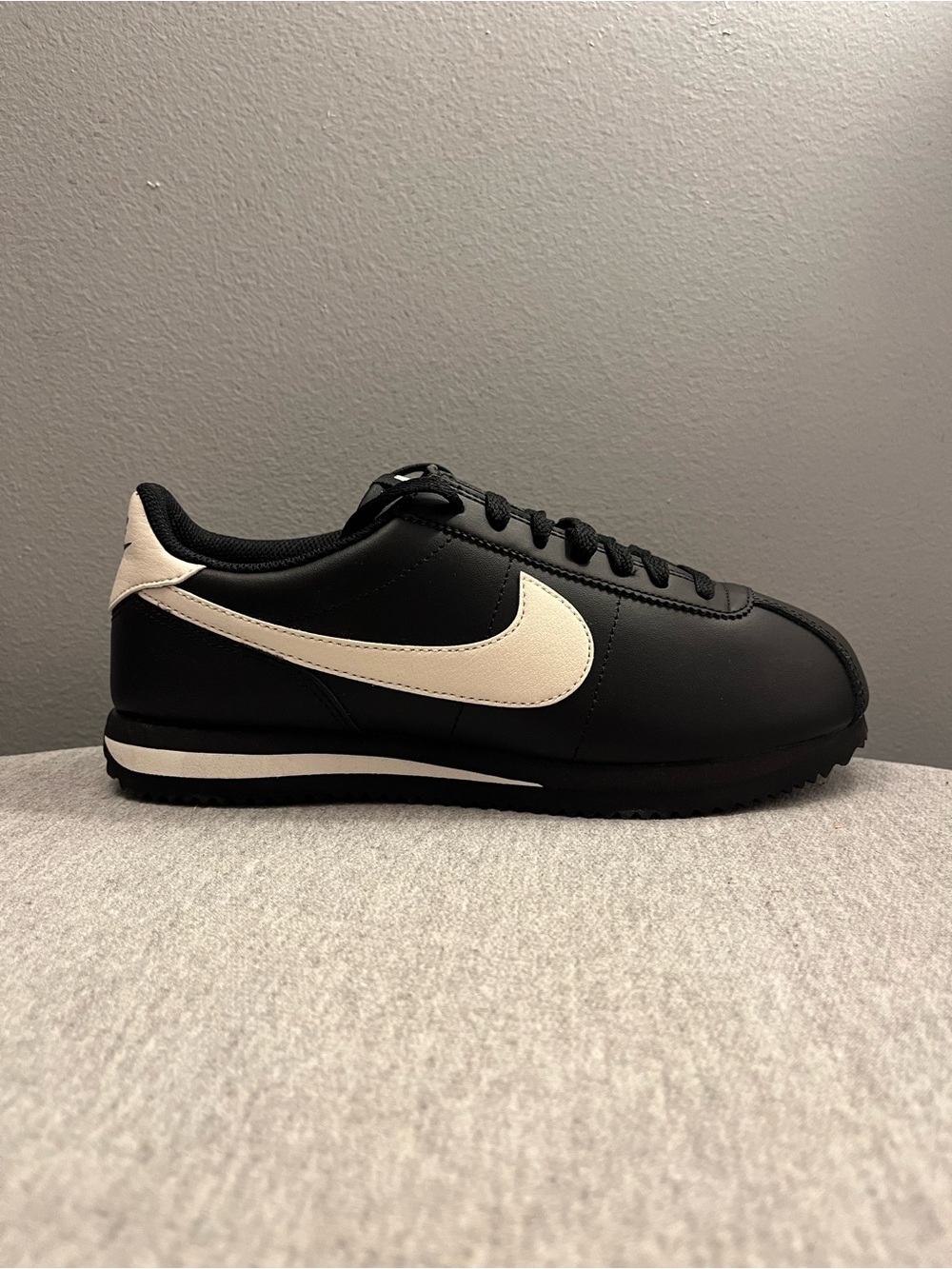 Nike Cortez Black Pale Ivory Sneaker Women's Size 8.5 DN1791-006 - Picture 2 of 11